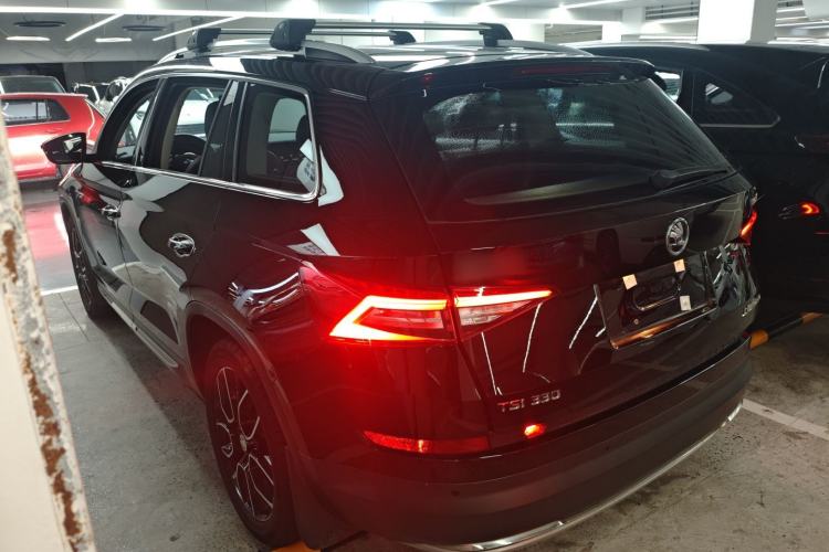 Used Skoda Kodiaq 2017 TSI330 7-Seater Two-Wheel-Drive Luxury Edition Rear Left 45 Deg