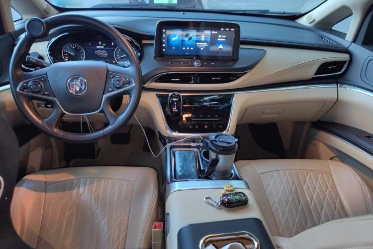 Used Buick GL8 2023 Land Executive Class Deluxe Model
