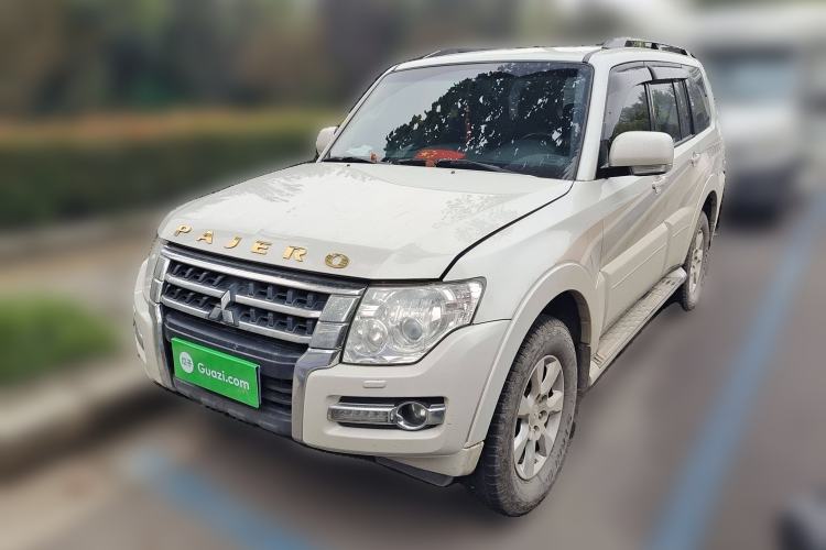 Used Mitsubishi Pajero 2016 3.0L Automatic Standard Version China V Standard