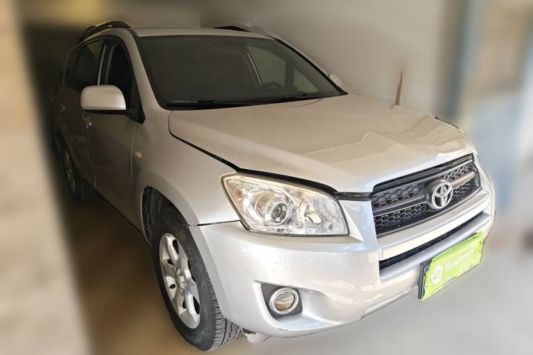 Used Toyota RAV4 2009 2.0L Manual Classic Edition Front Right 45 Deg