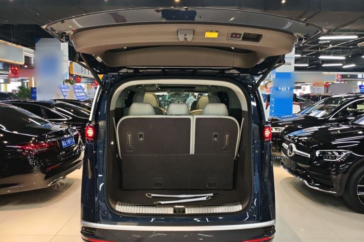 Used Denza D9 2022 DM-i 1040 Prestige Model