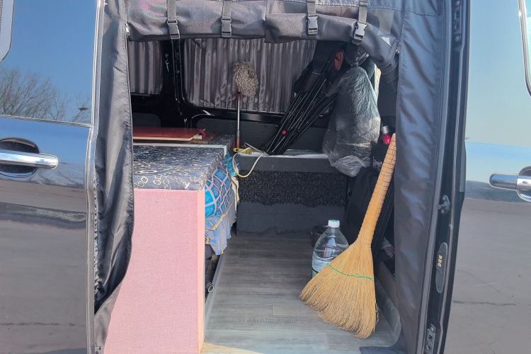 Used Ford Transit 2023 2.0T Gasoline Automatic Multi-Function Commercial Vehicle Mid-Drive Mid-Roof 5/6 Seats