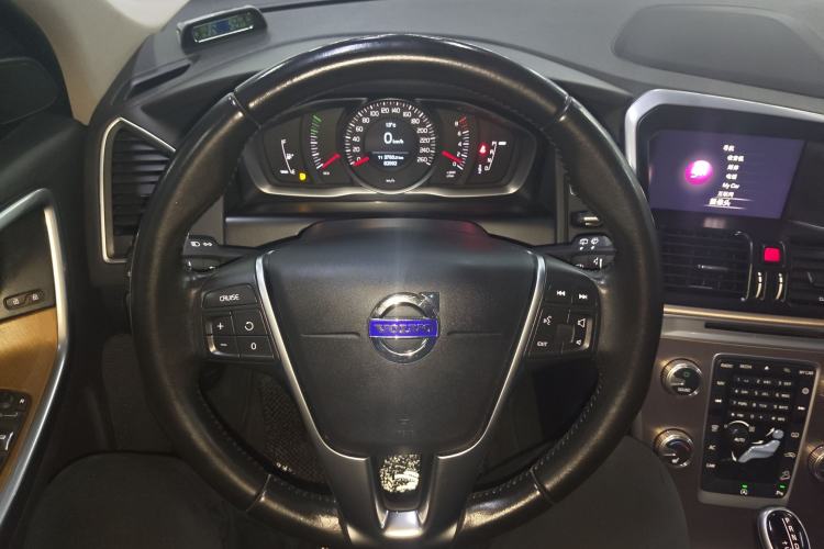 Used Volvo XC60 2017 T5 AWD Smart Upgrade Edition