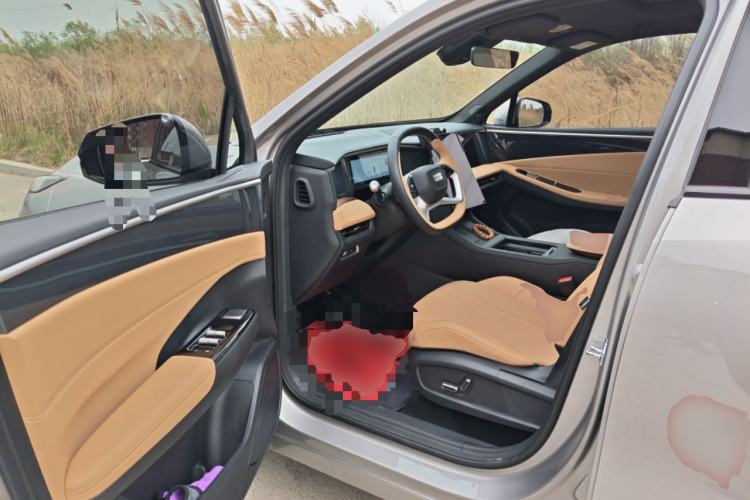 Used Geely Galaxy L7 2024 1.5T 115 km PLUS Dragon Edition Driver Seat