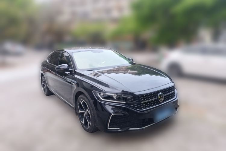 Used Volkswagen Passat 2023 Revised 330TSI Starry Elite Edition Front Right 45 Deg