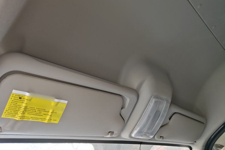 Used SAIC MAXUS Xintu V80 2021 2.0T AMT Classic Aoyuntong Short Wheelbase Mid-Roof 5/6-Seater
