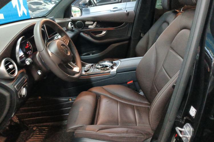 Used Mercedes-Benz GLC 2019 GLC 260 L 4MATIC Dynamic Model Left Front Seat