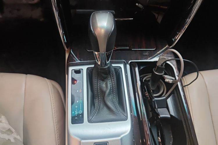 Used Toyota Reiz 2012 2.5V Fengdu Elite Stylish Edition Gear Lever