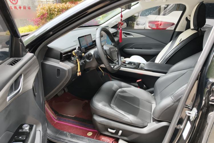 Used Wuling Xingguang 2024 Co-Creation Edition 510 Advanced Model Driver Seat