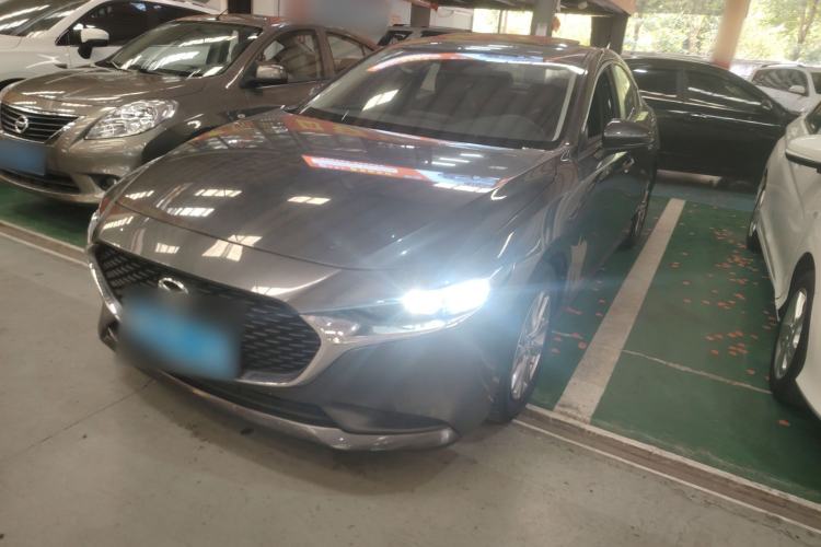 Used Mazda 3 Axela 2020 1.5L Automatic Luxury Version