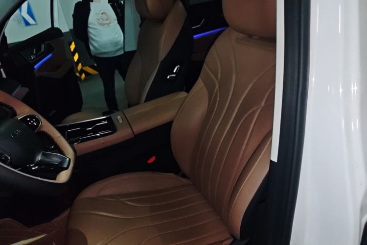 Used Chery Tiggo 8 L 2024 2.0T Two-Wheel Drive Prestige Version 5 Seats