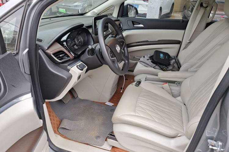 Used Buick GL8 2023 Land Executive Class Smart Enjoyment Model
