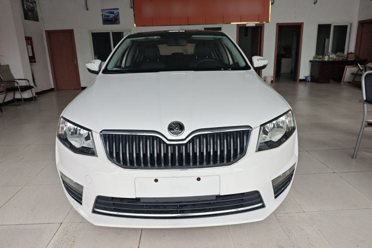 Used Skoda Octavia 2017 1.6L Automatic Smart Drive Edition Front