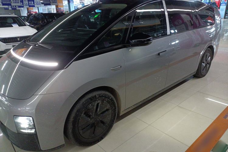 Used Li Auto MEGA 2024 Ultra Model