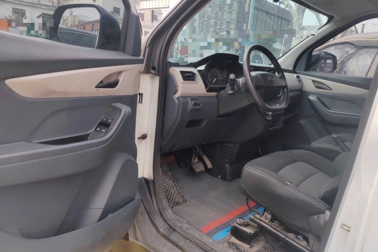 Used SAIC MAXUS EV30 2023 Pure-Electric Smart Logistics Expert with Long Wheelbase—Equipped with CATL Power Battery