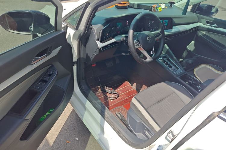 Used Volkswagen Golf 2023 Facelift 280TSI DSG Pro Driver Seat