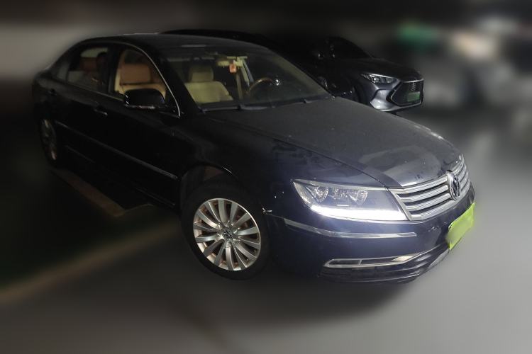 Used Volkswagen Phaeton 2011 3.6L V6 5-Seater Extended Business Edition Front Right 45 Deg
