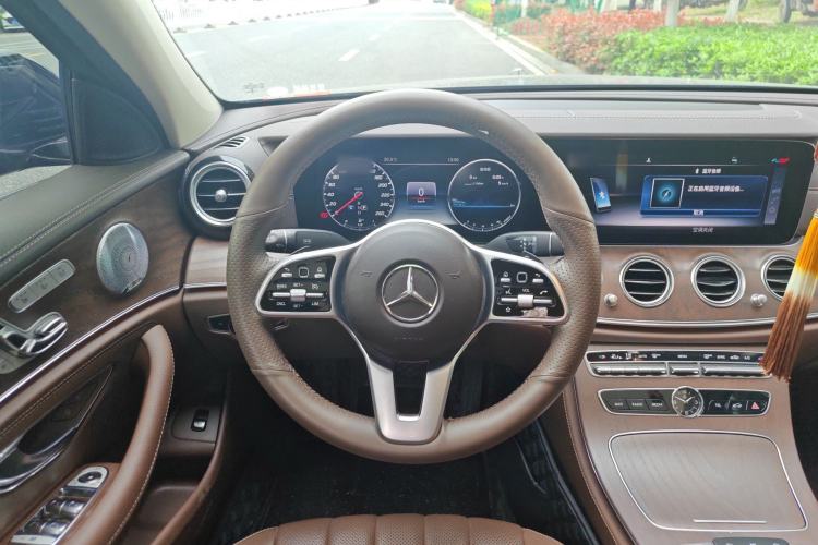 Used Mercedes-Benz E-Class 2020 Restyled E 300 L Exclusive Edition Steering Wheel