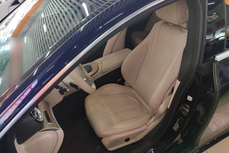 Used Mercedes-Benz CLS 2018 CLS 300 Luxury Model
