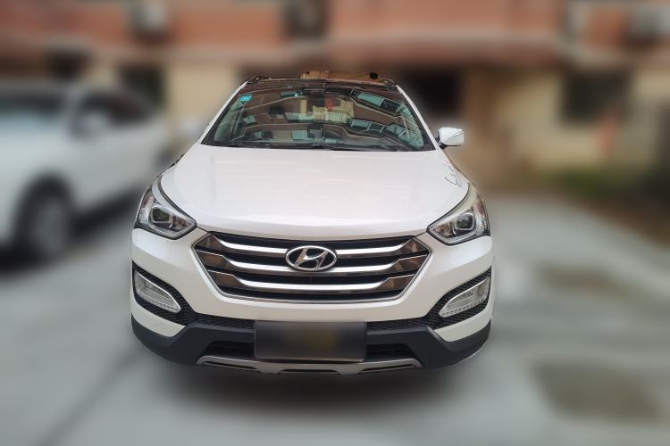 Used Hyundai Santa Fe 2015 2.4L Automatic Two-Wheel Drive Smart Version 5 Seats
