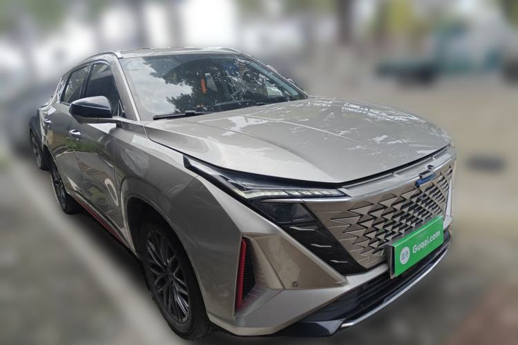 Used CHANGAN OSHAN Z6 2022 Blue Whale 1.5T DCT Luxury Model Front Right 45 Deg