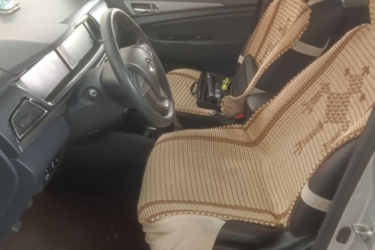 Used CHANGAN KAICHENG Oushang A600 2016 1.5L Manual Luxury 7-Seater
