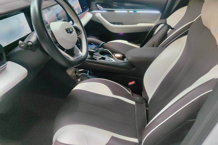 Used Geely Auto Monjaro L 2024 2.0TD High-Power Automatic Two-Wheel Drive Yunqi Version
