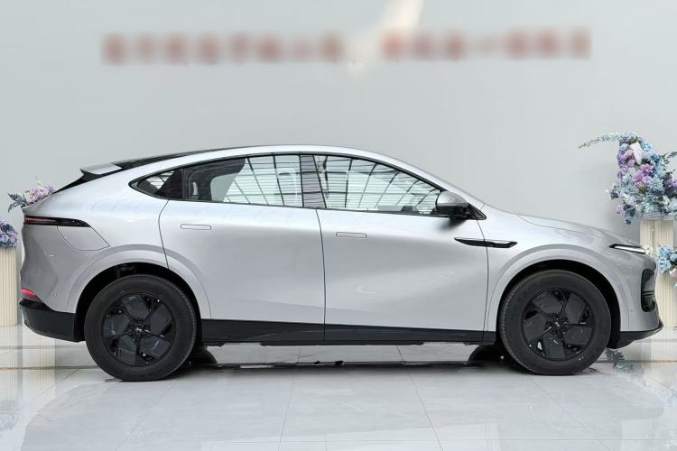 Used XPeng G6 2025 625 Long-Range Max Tech Edition Exterior 3