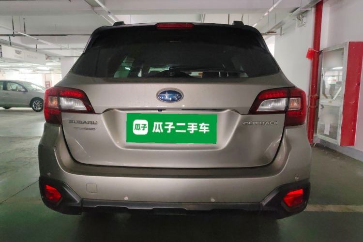 Used Subaru Outback 2017 2.5i Luxury Navigation Edition with EyeSight
