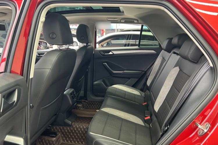 Used Volkswagen T-ROC 2018 280TSI DSG Two-Wheel Drive Advanced Version China V Emission Standard
