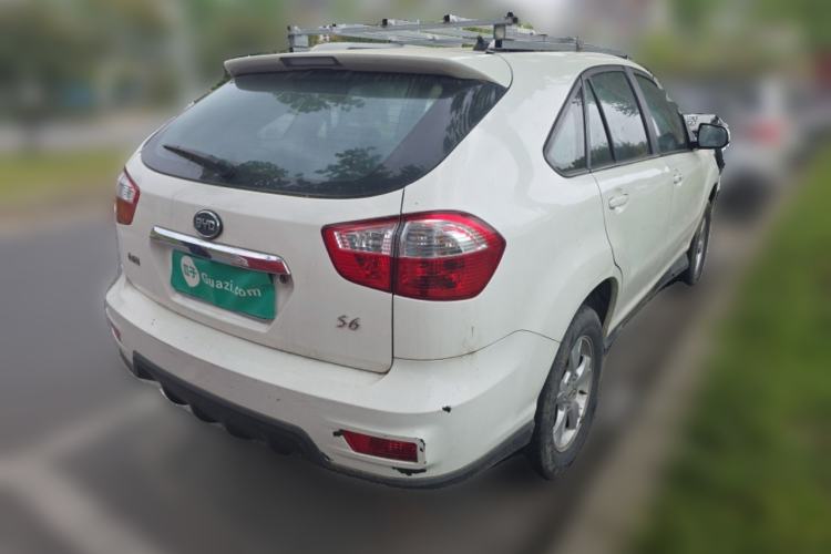 Used BYD S6 2014 2.0L Manual Luxury 5-Seater Rear Right 45 Deg