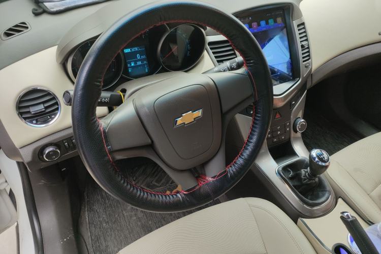 Used Chevrolet Cruze 2015 1.5L Classic SE MT
