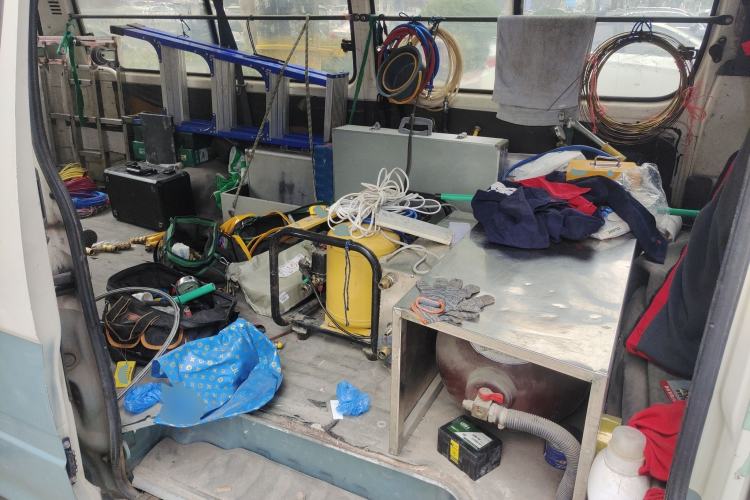 Used Foton Scenic 2014 2.0L Express Classic Short-Wheelbase High-Roof 491EQ4A