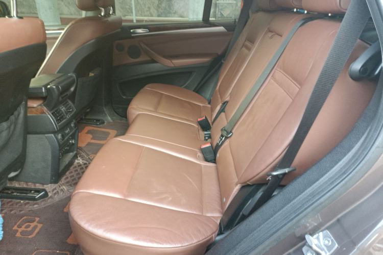 Used BMW X5 2011 xDrive35i Luxury Model
