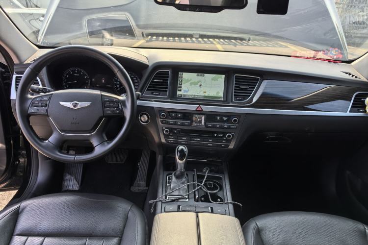 Used Hyundai Genesis 2015 3.0 GDi Four-Wheel Drive Elite Edition