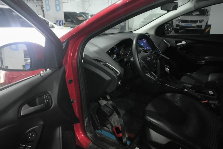 Used Ford Focus 2015 Hatchback EcoBoost 180 Automatic Elite Model
