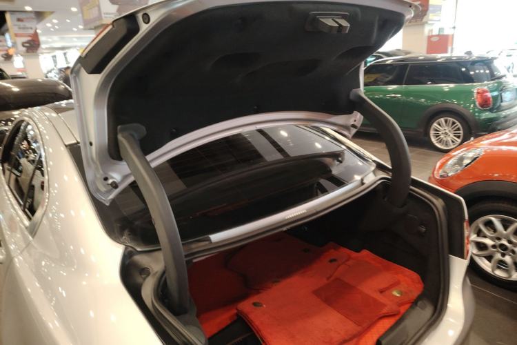 Used Jaguar XE 2017 2.0T 200 PS R-Sport