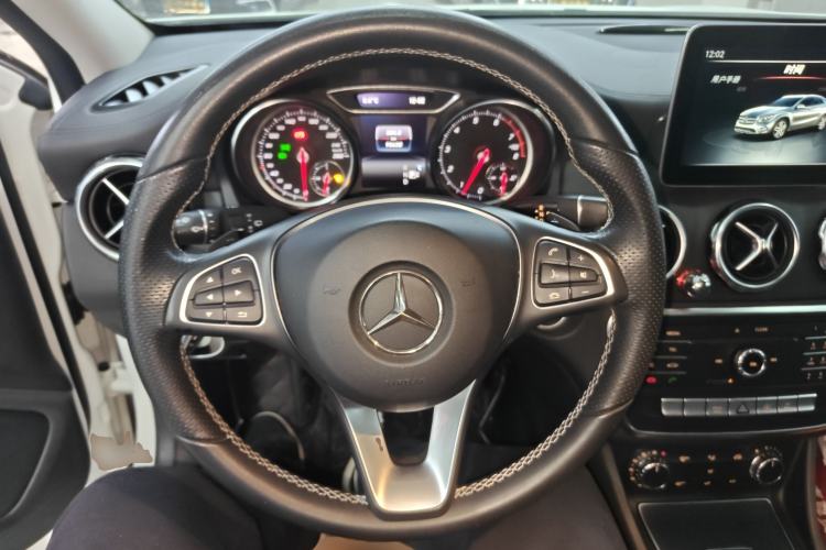 Used Mercedes-Benz GLA 2017 GLA 200 Fashion Model