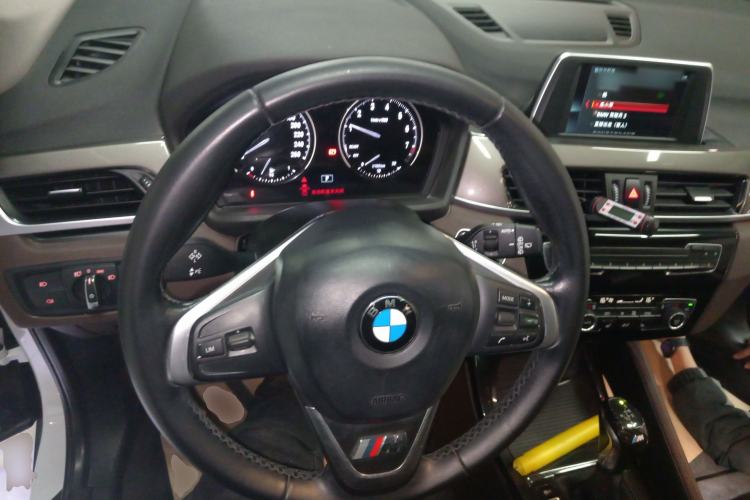 Used BMW X1 2019 sDrive18Li Premium Edition Steering Wheel