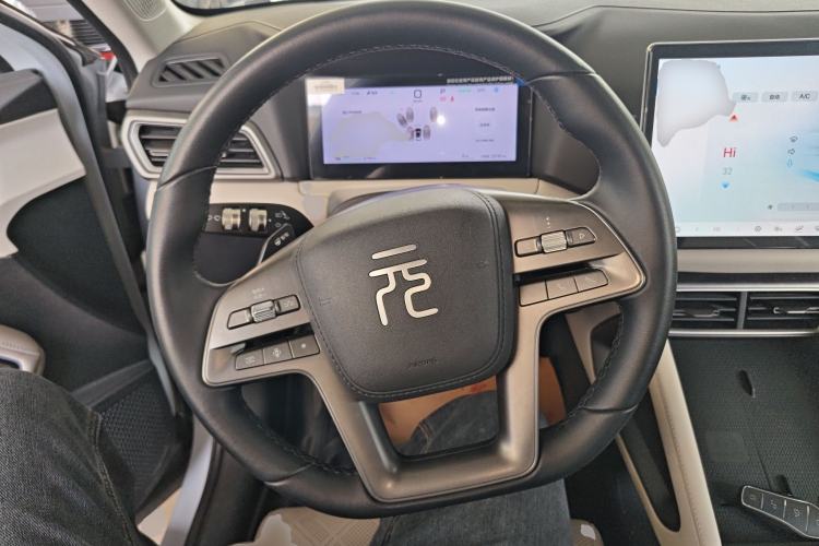 Used BYD Yuan UP 2025 Intelligent Driving Version 401 km Leading Edition Steering Wheel