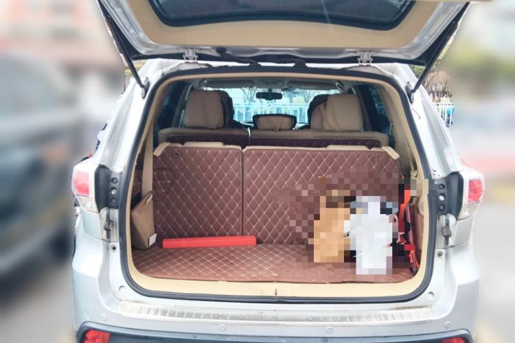 Used Toyota Highlander 2015 2.0T Four-Wheel Drive Elite Edition 7-Seater Trunk