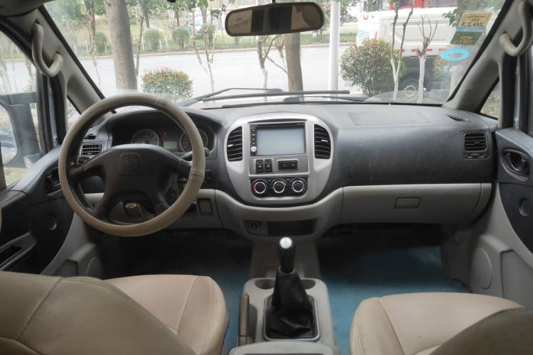 Used FORTHING Lingzhi 2015 M3 1.6L 7-Seater Luxury Model
