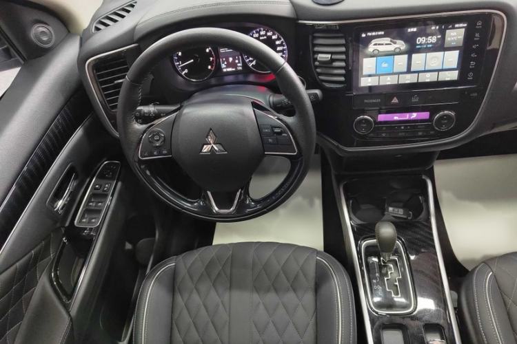 Used Subaru XV 2016 2.0i Comfort Navigation Edition
