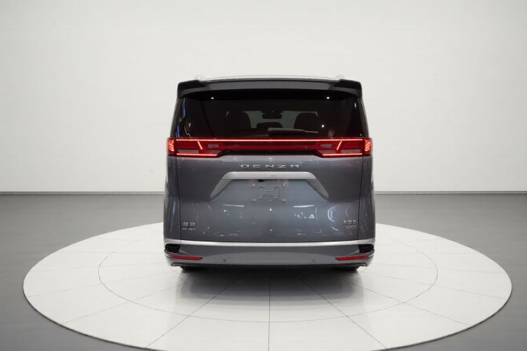 Used Denza D9 2022 EV 600 Four-Wheel Drive Prestige Model