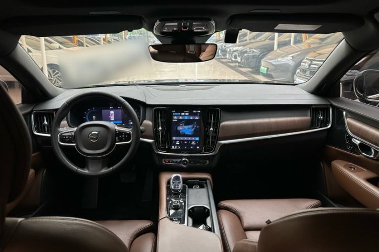 Used Volvo S90 2024 B5 Zhiyuan Luxury Edition
