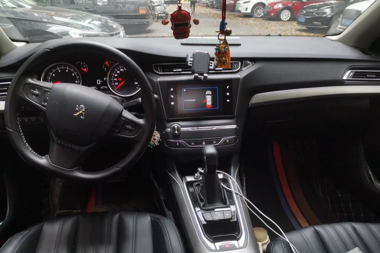 Used Peugeot 408 2019 360THP Automatic Luxury Edition China VI Standard Center Console