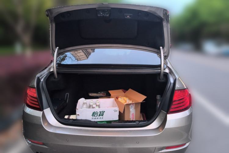 Used BMW 5 Series 2014 528Li Leading Model
