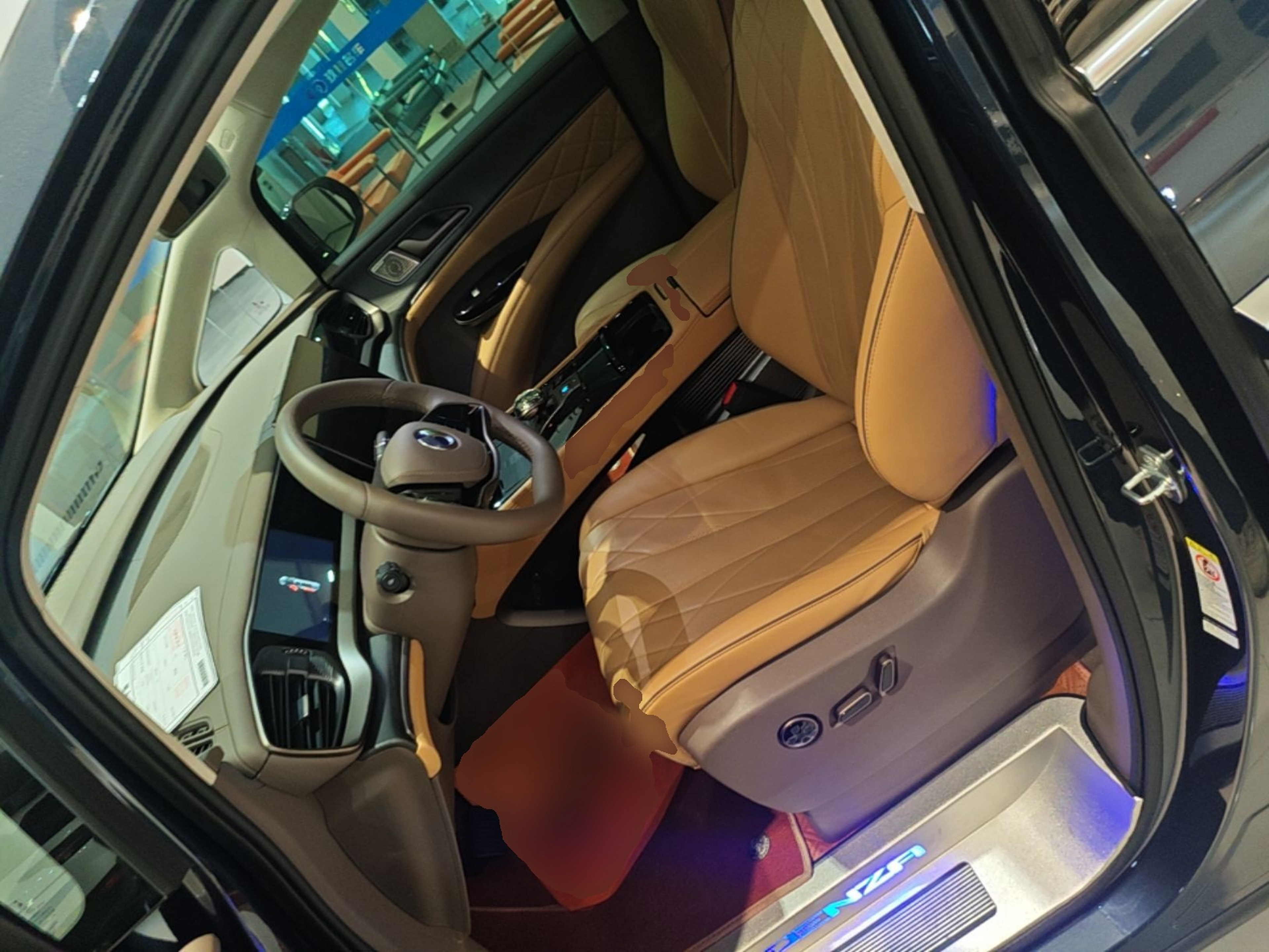 المقاعد الأمامية داخل السيارة