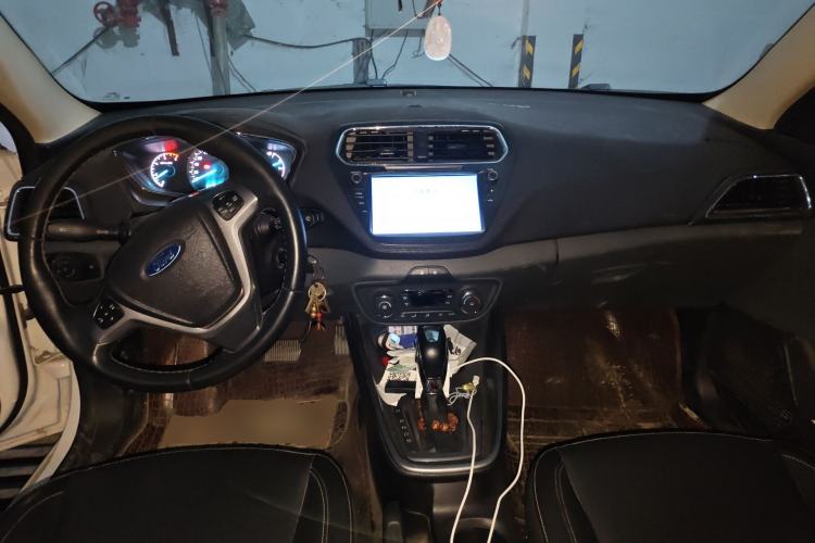 Used Ford Escort 2017 Happiness Edition 1.5L Automatic Fashion Version Center Console