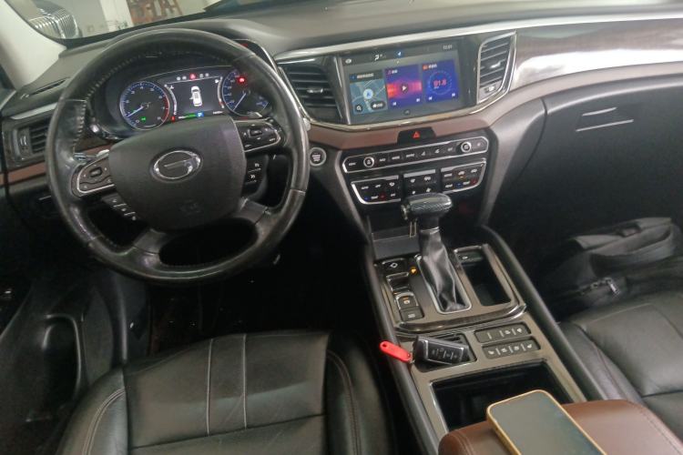 Used GAC Trumpchi GS8 2017 320T Two-Wheel Drive Luxury Smart Connectivity Version (7 Seats)
